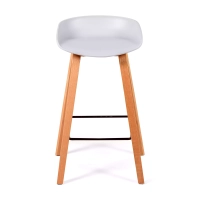 Get the Nordic Beech Wood Stool - Mueble Design