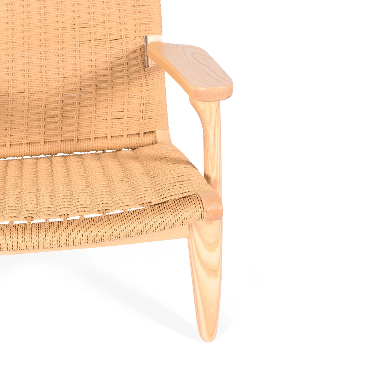 Fotel Catani CH25 | Skandynawski design z jesionu i naturalnej liny