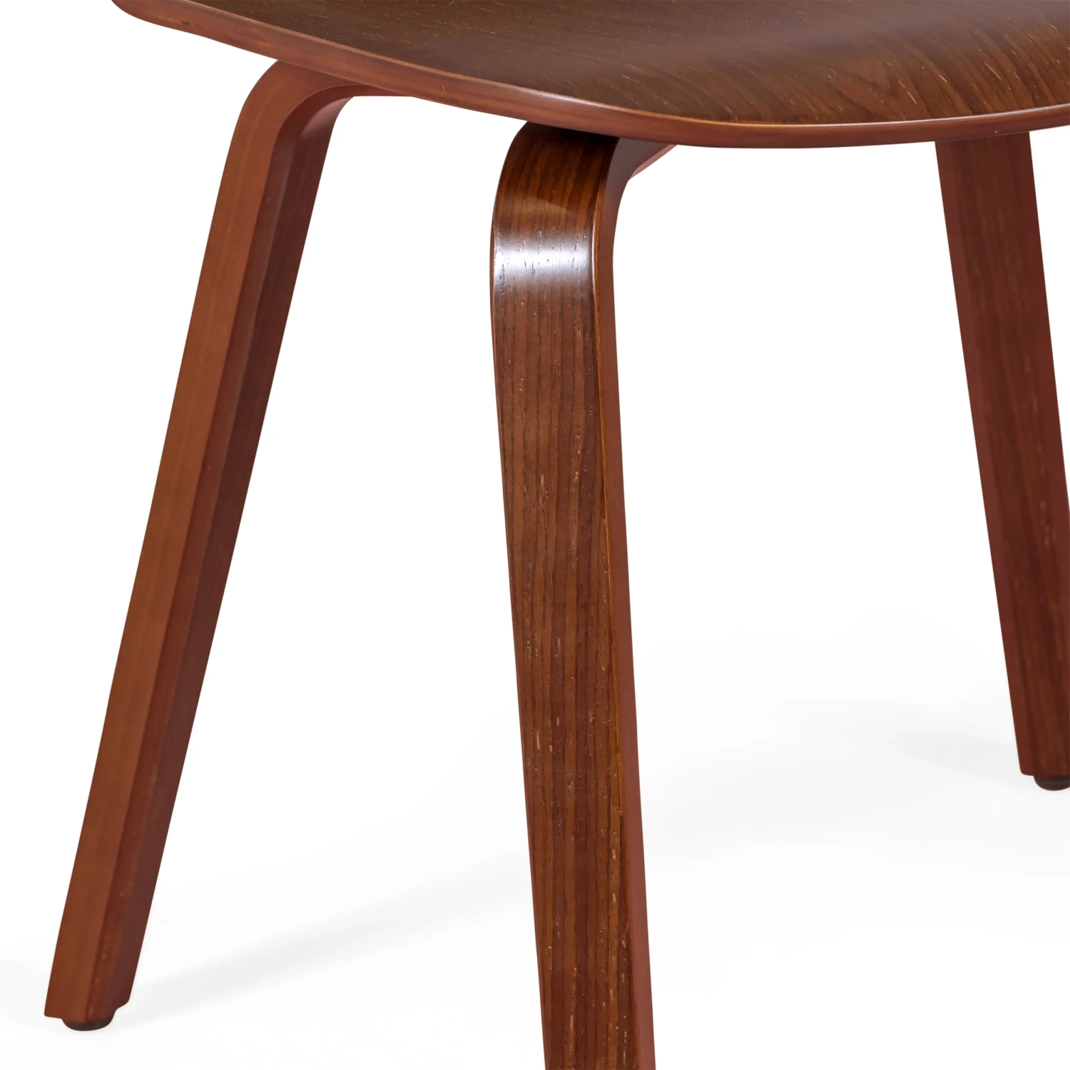 Cadeira de design Nórdica Hut em madeira de nogueira | Estilo escandinavo elegante