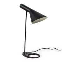 Stolní lampa Jhon | Design inspirovaný Arne Jacobsenem z oceli