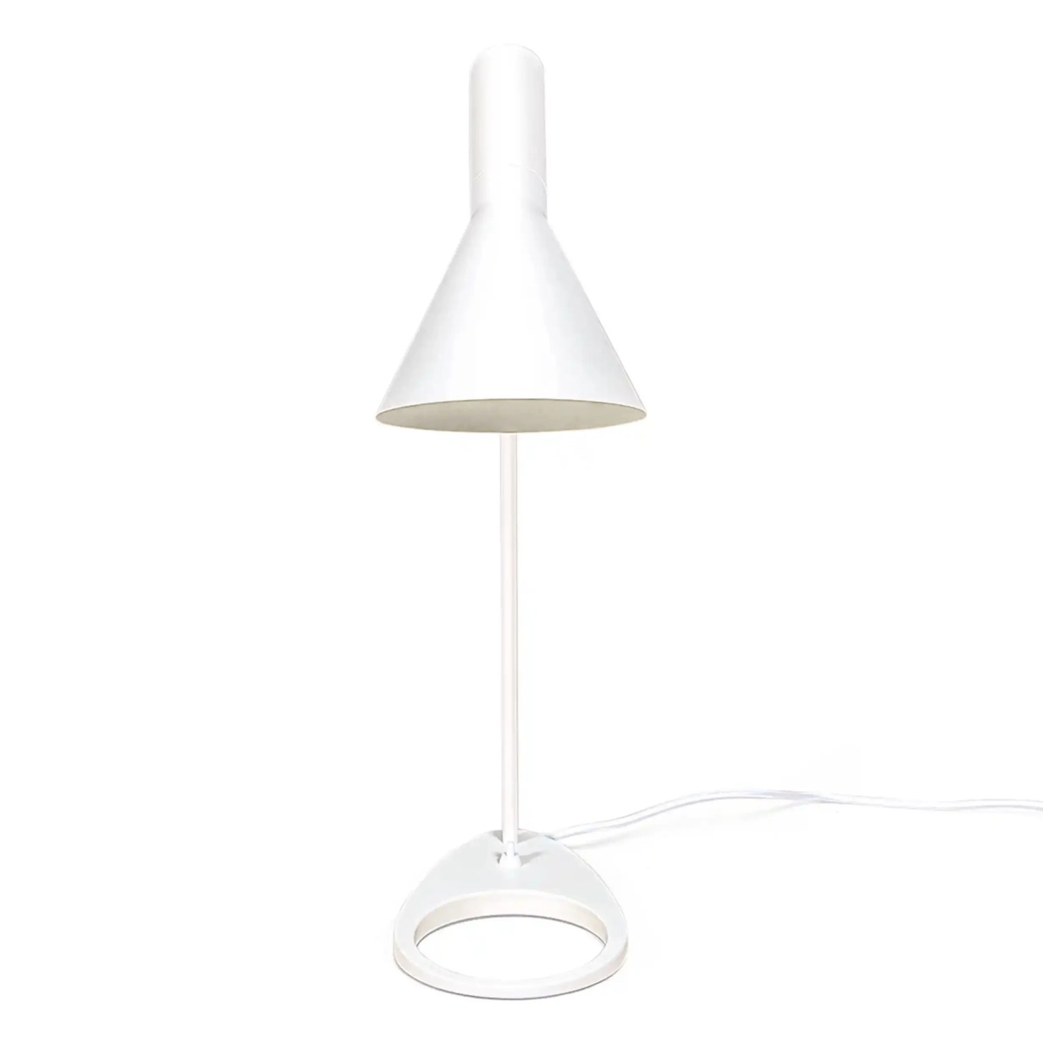 Jhon tafellamp | Op Arne Jacobsen geïnspireerd ontwerp in staal