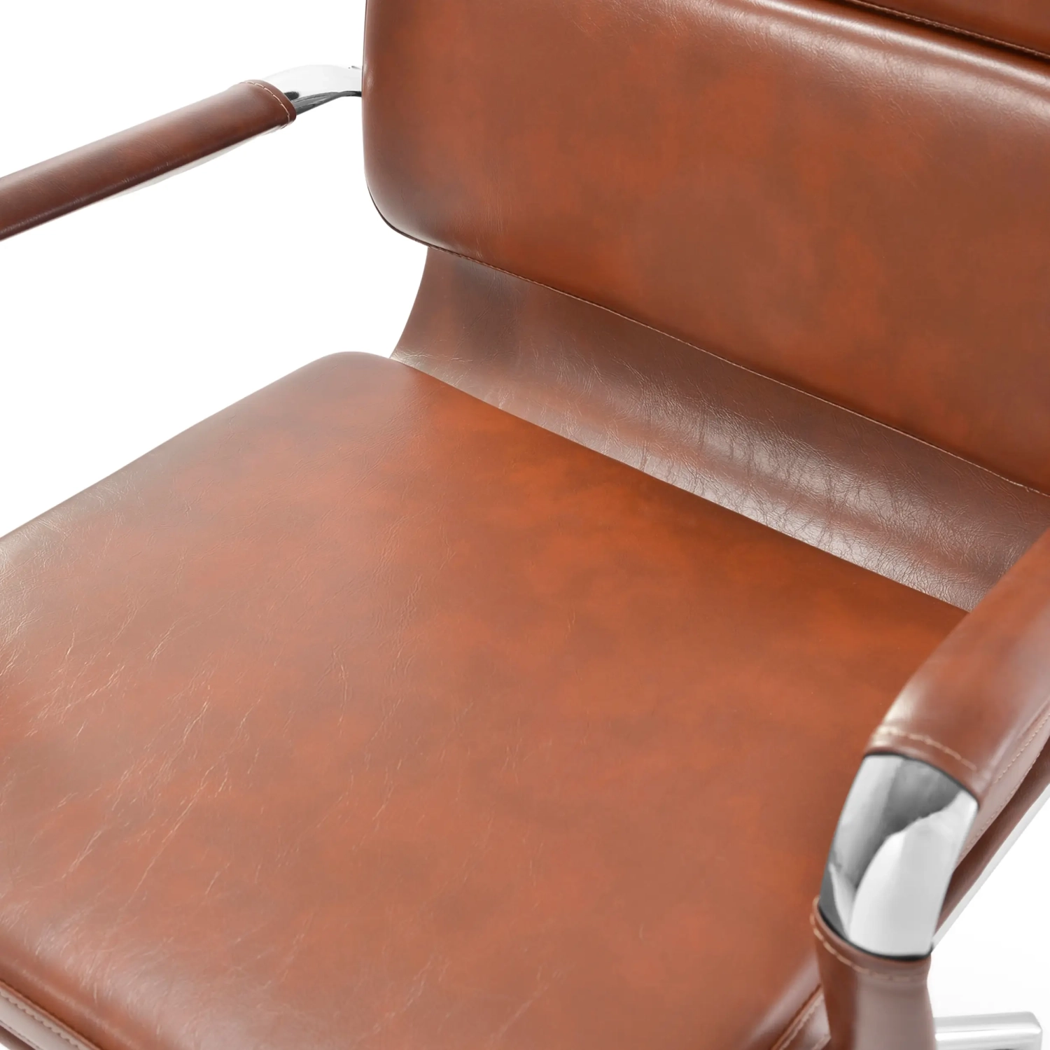 Cadeira de escritório em pele italiana com encosto alto e design elegante