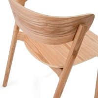 Jídelní židle Notorius z přírodního jasanu | Elegantní design skandinávie