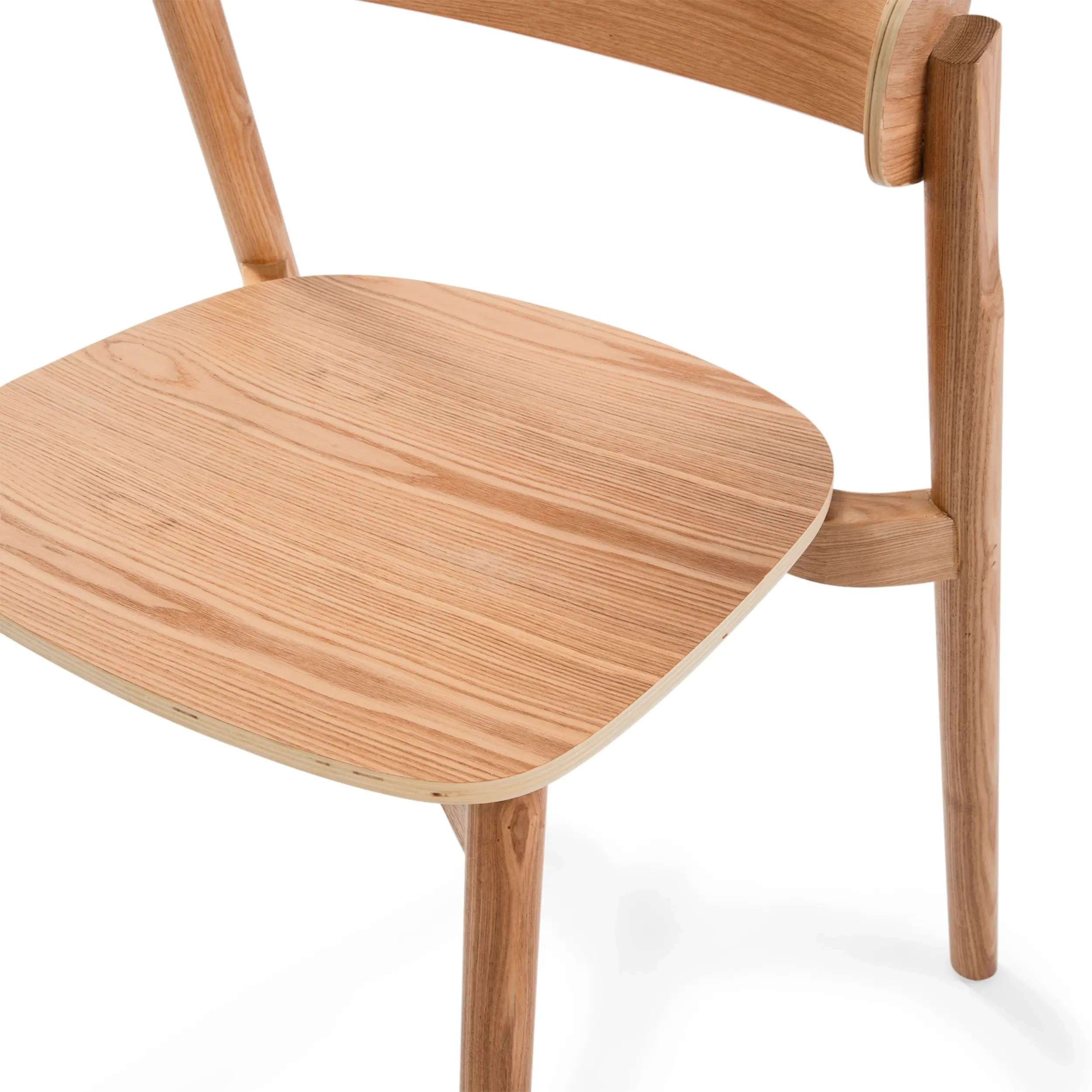 Jídelní židle Notorius z přírodního jasanu | Elegantní design skandinávie