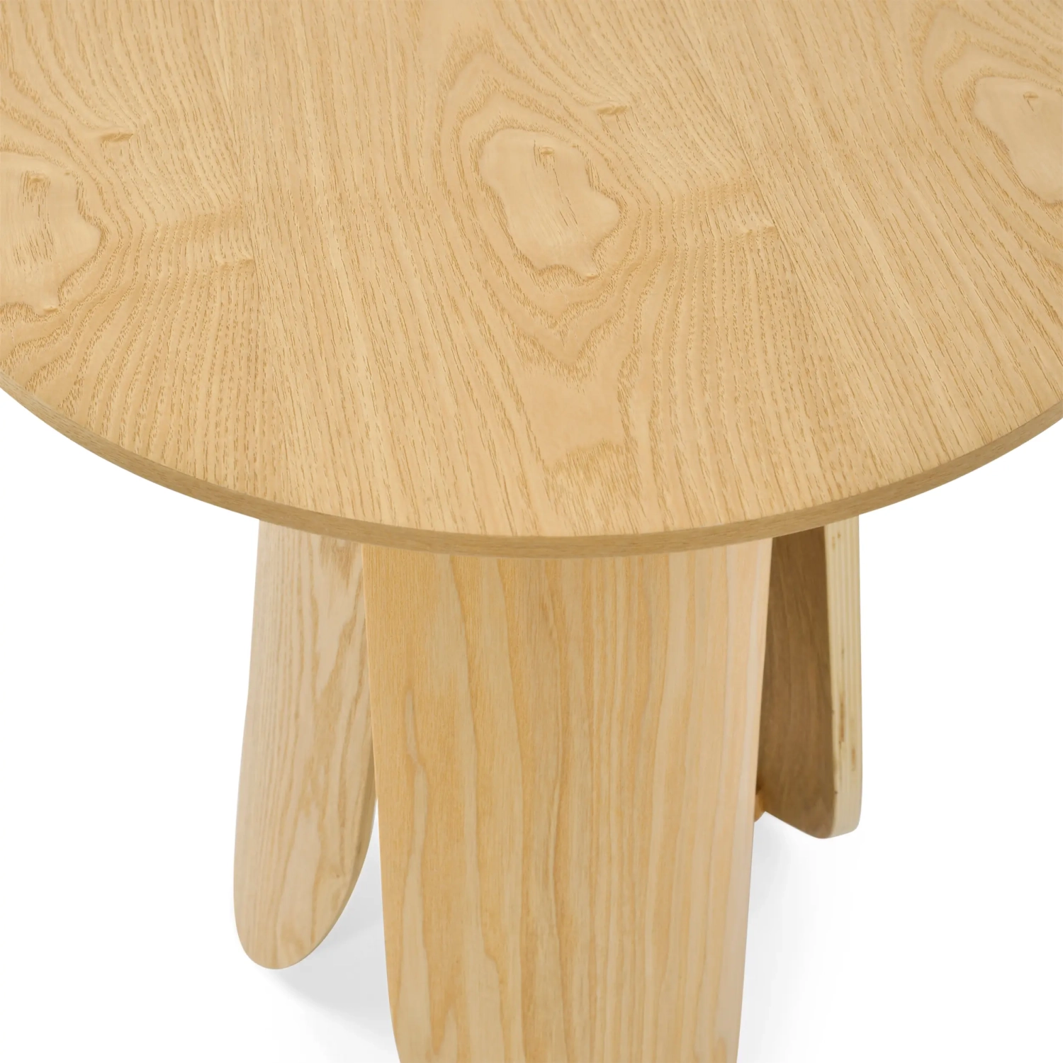 Pluto Scandinavische bijzettafel van essenhout 50 cm | Ronde houten tafel