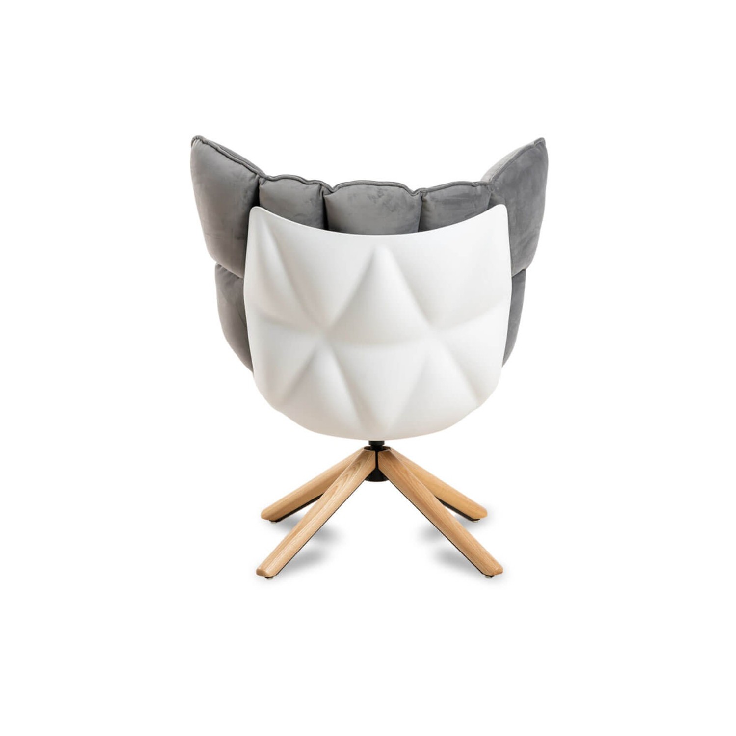 Kopio Husk-muotoilunojatuolista, jonka on suunnitellut upea suunnittelija Patricia Urquiola