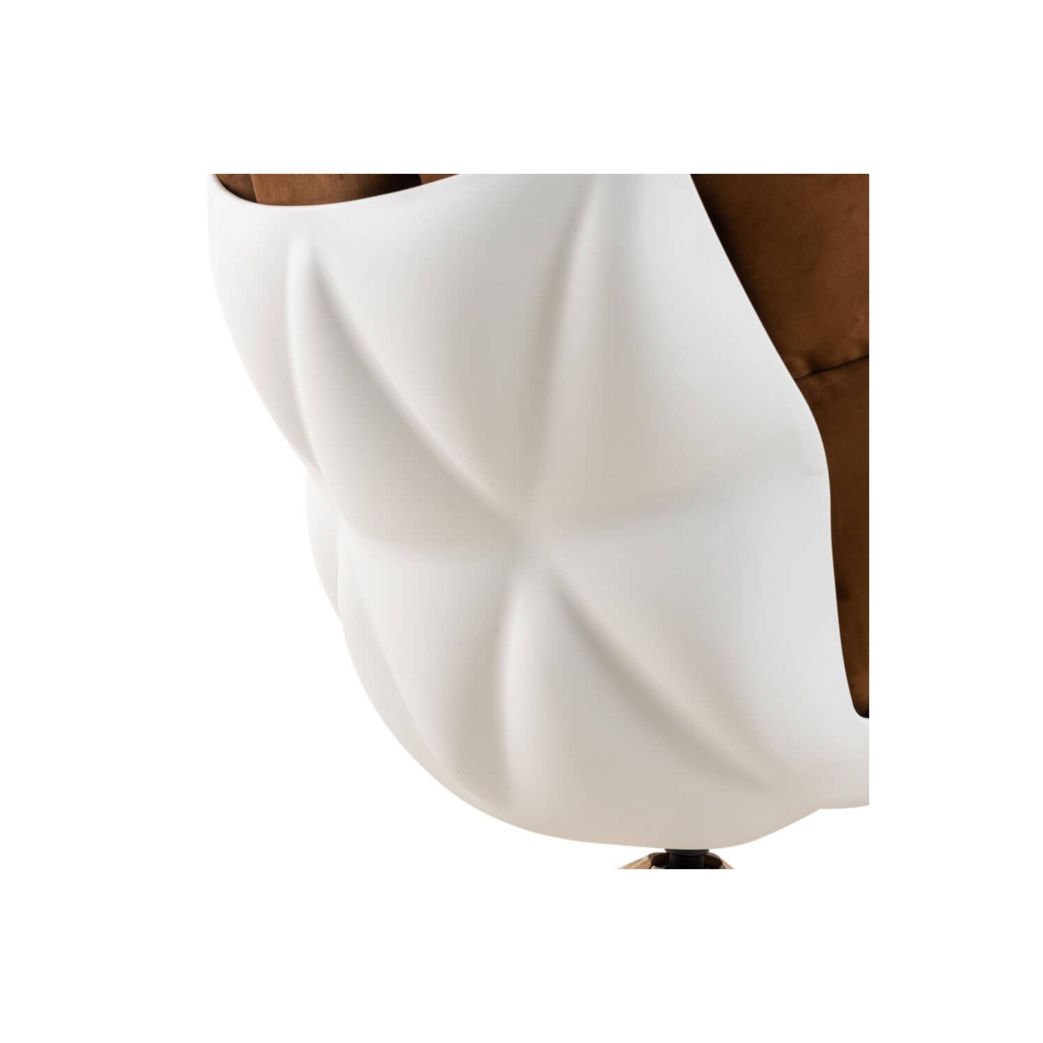 Replika designového křesla Husk od skvělé designérky Patricie Urquioly