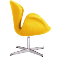 Replica della Swan Chair in cashmere di Arne Jacobsen
