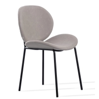 Chaise rembourrée en similicuir