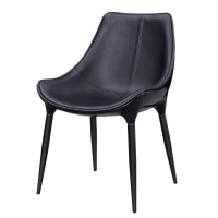 Chaise Olaan recouverte de simili cuir